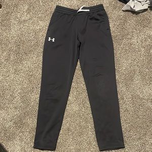 Youth large black under armor jersey ants with gray logo